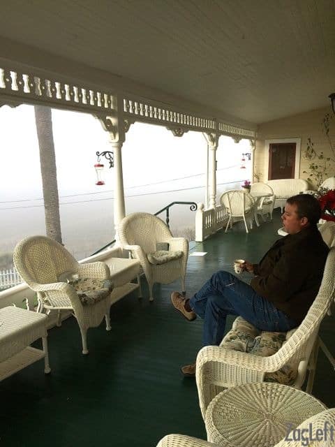The Raford Inn - Coffee on the porch - Zagleft
