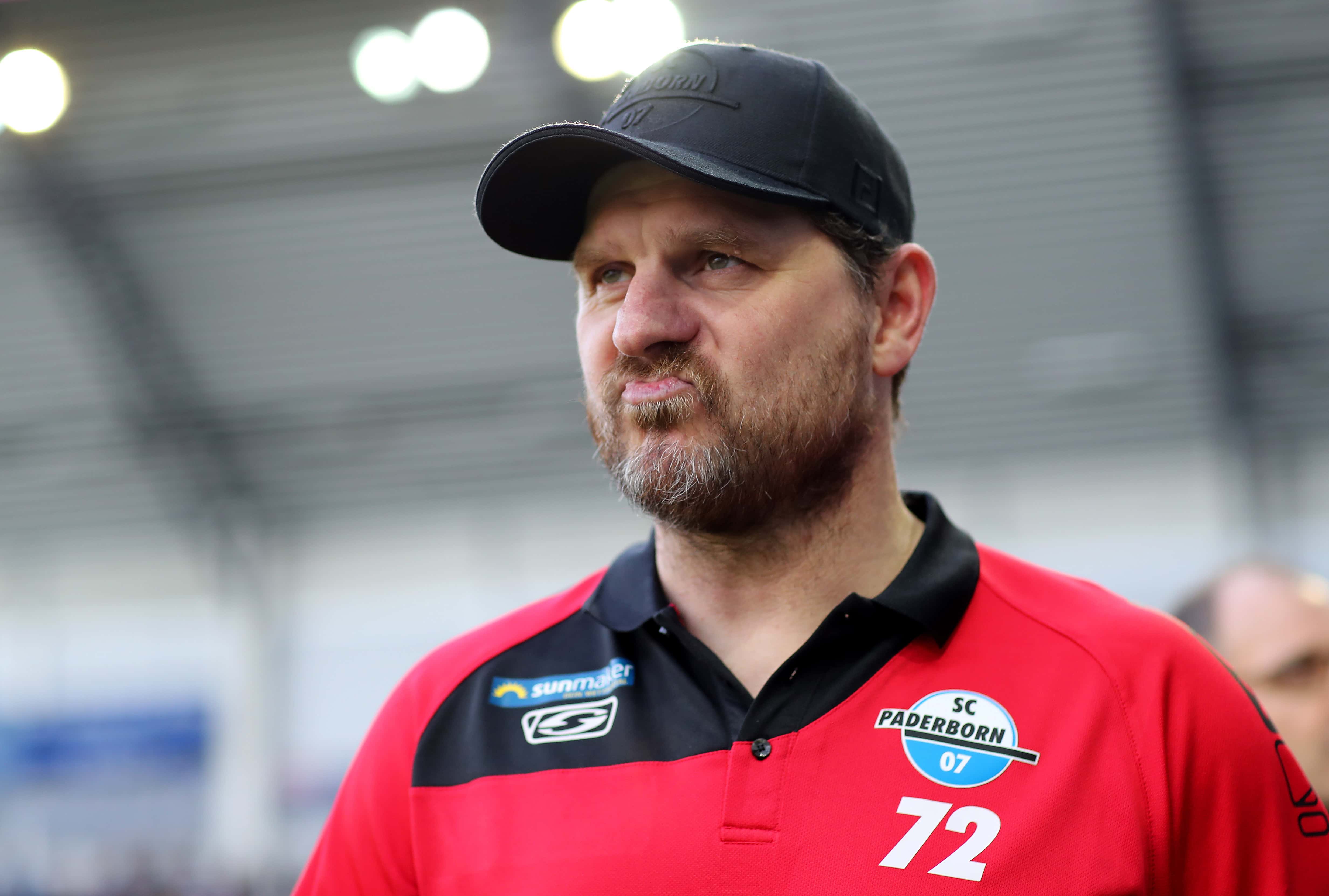 Paderborn boss Steffen Bamugart will be hoping to mastermind an upset win this weekend (Photo by Christof Koepsel/Bongarts/Getty Images)