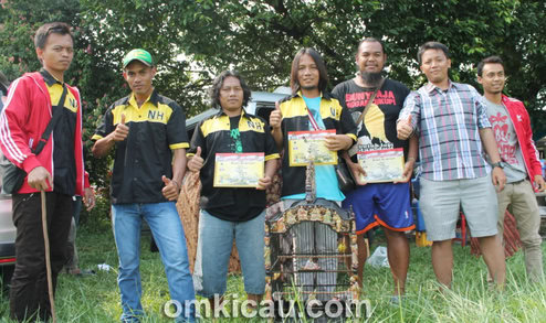Kenari Lontong