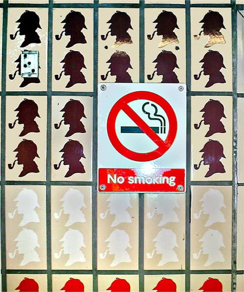 Bakrystreetntuebstation ssign disalayigsituatioal irony