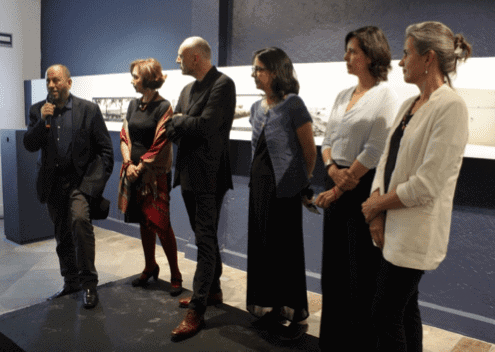 Eduardo Vázquez, Secretario de Cultura de la Ciudad de México; Gabriela López, coordinadora de Patrimonio Histórico, Artístico y Cultural de la Secretaría de Cultura de la Ciudad de México; Rudolf de Baey, director de Goethe-Institut Mexiko; Carmen Tostado, directora del MAF; Patricia Lagarde y Christiane Burkhard, curadoras del evento, durante la inauguración de la exposición.