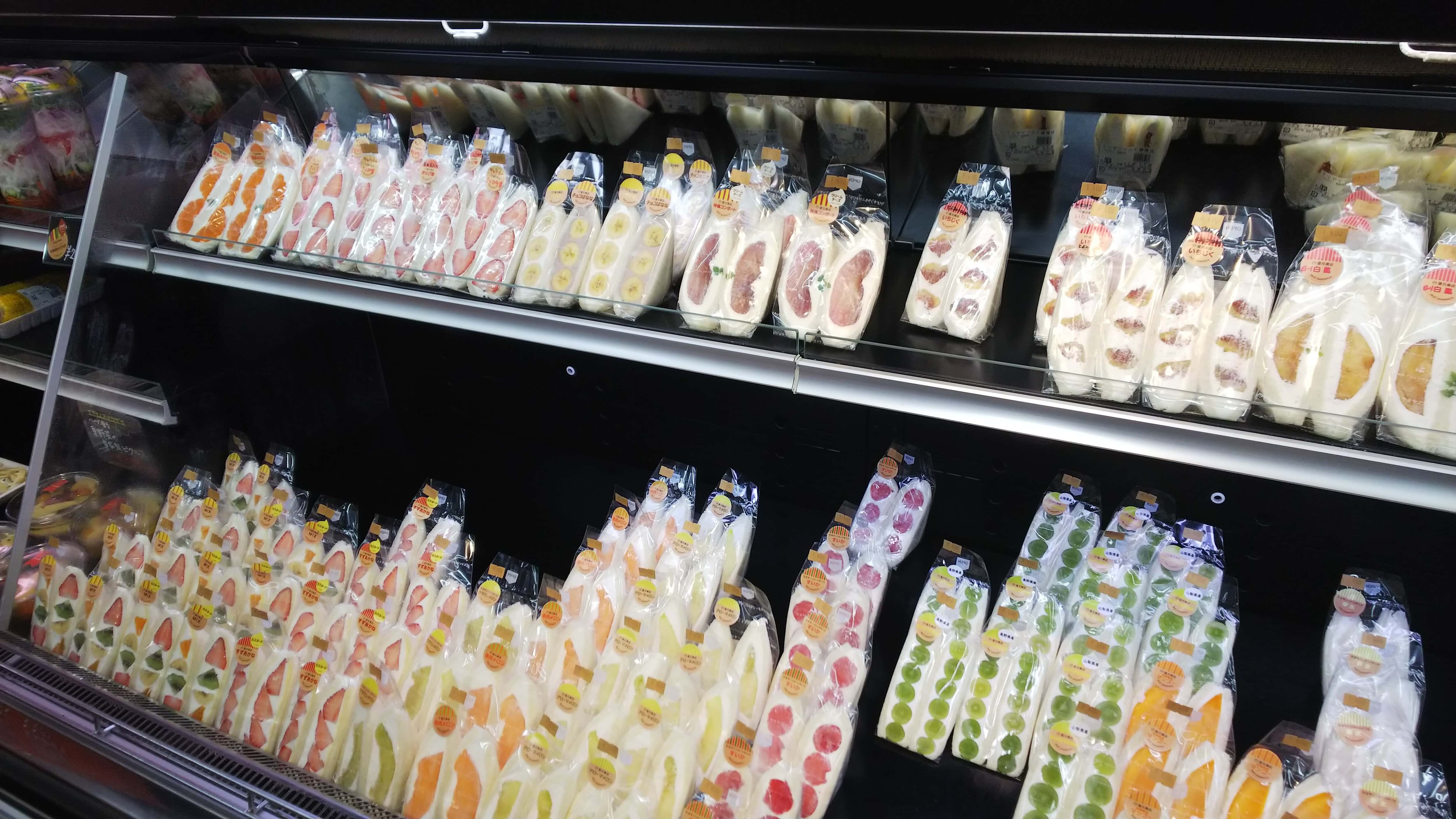 ヤオヤノフルーツサンド望月商店(富士宮)