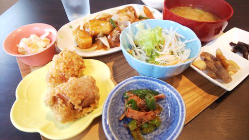 富士宮市 ランチ テイクアウト 居酒屋 みんなのおかん ダヤンテールblog