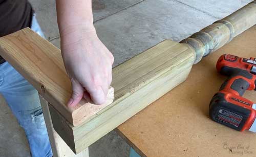 attaching lamppost feet