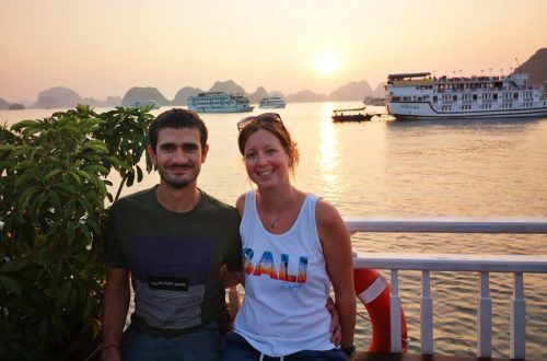 Mathieu et Laura en visite de la Baie d Ha Long au Vietnam