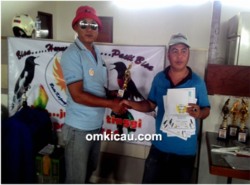 Om Herman dan lovebird Vera