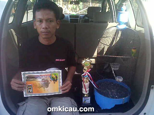 Om Kriss: Lovebird Bonex juara kedua.