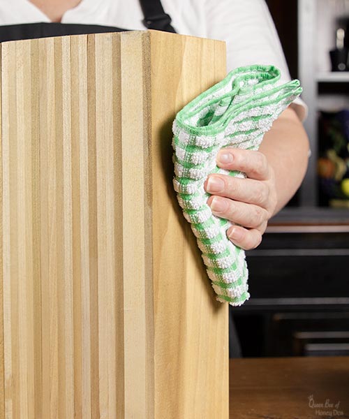 cleaning knife block