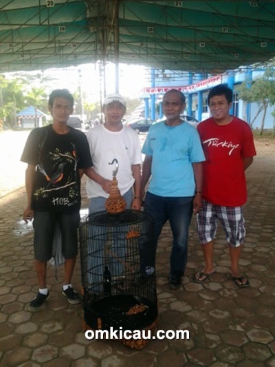 Om Kris dan MB Bandawa