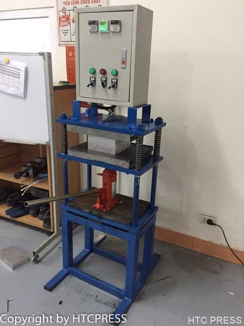 Máy ép silicone Model HP-104M kiểu 4 trụ bằng tay