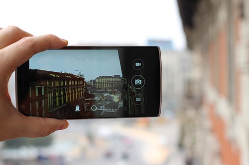 15703314754_07fb760bd4_smartphone-lens