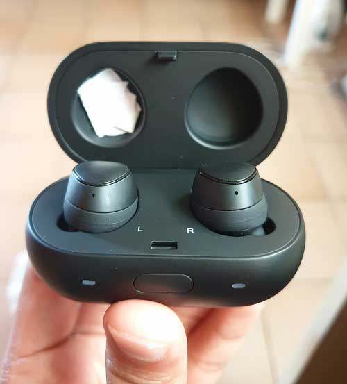 Samsung Gear IconX 2018 LED Flashing Fix 2
