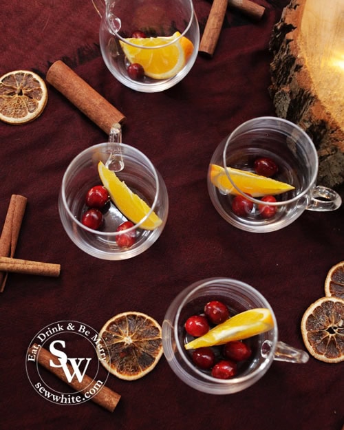 sew-white-sewwhite-christmas-cranberry-cocktail-mule-punch-5