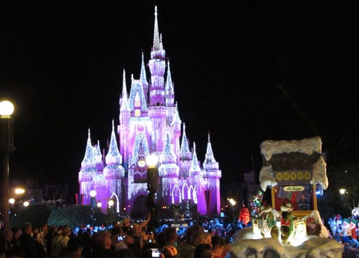 Novidade Magic Kingdom Tem Armario C Carregador De Celular A Janela Laranja Dicas Para Viajar E Viver Melhor