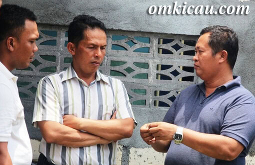 kapolres-mendengar-penjelasan-dari-wartana kapolres-mendengar-penjelasan-dari-wartana