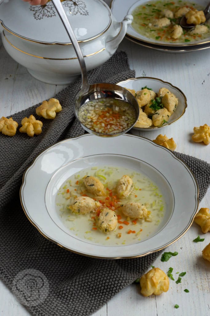 Grießklößchen - einfach selber machen 3 Gemüsesuppe mit Grießklößchen und Schwimmerle