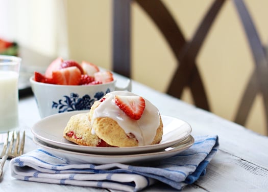 how to make strawberry scones