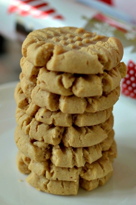Best Peanut Butter Cookies (Classic Melt in Your Mouth Cookies)