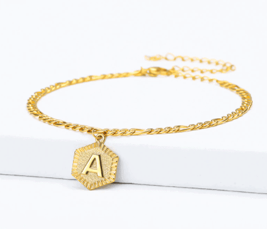 gold anklets in style