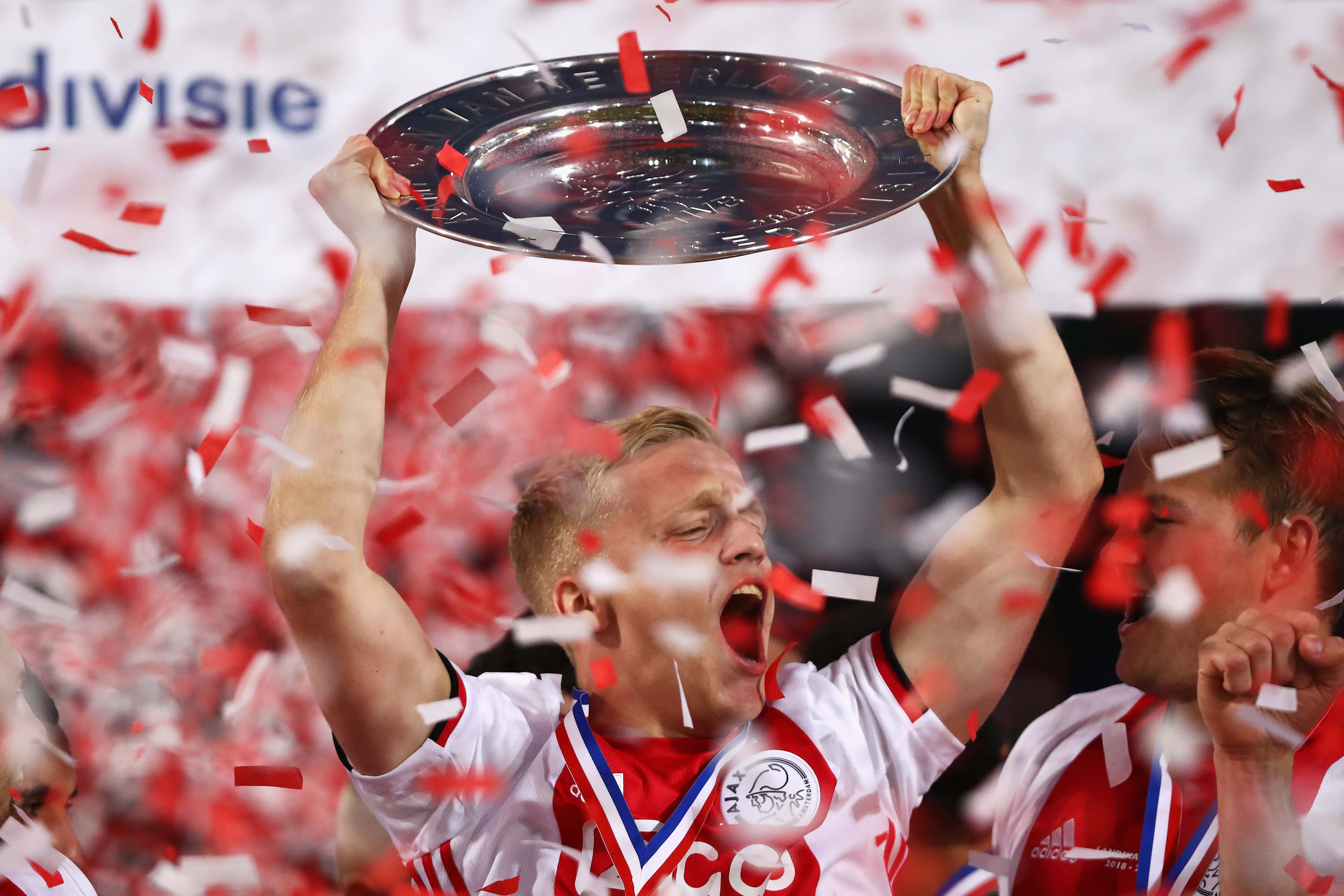 Donny van de Beek left Ajax for Manchester United in the summer (Photo by Dean Mouhtaropoulos/Getty Images)
