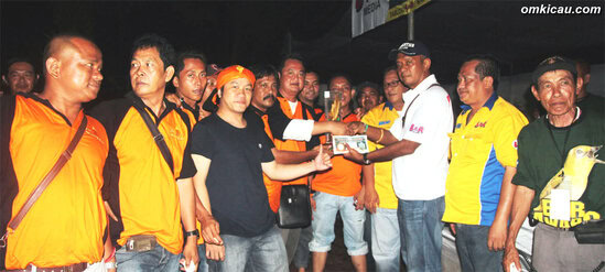 Jayakarta Team ketika menjadi juara umum Bird Club dalam BnR Award di Cibubur (3/3).