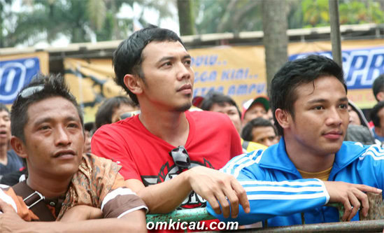Dari kiri, Agus Nasa, H Sadatm dan H Nendra.