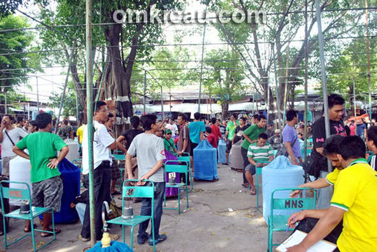 Saling tunggu di kelas murai membuat panitia nyaris putus asa.