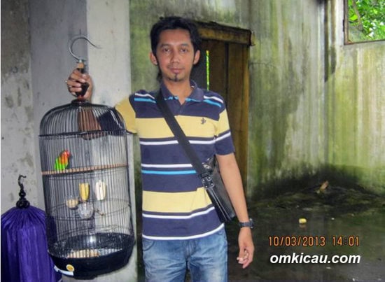 Jeffry dan Naga Pesona berjaya di kelas lovebird.