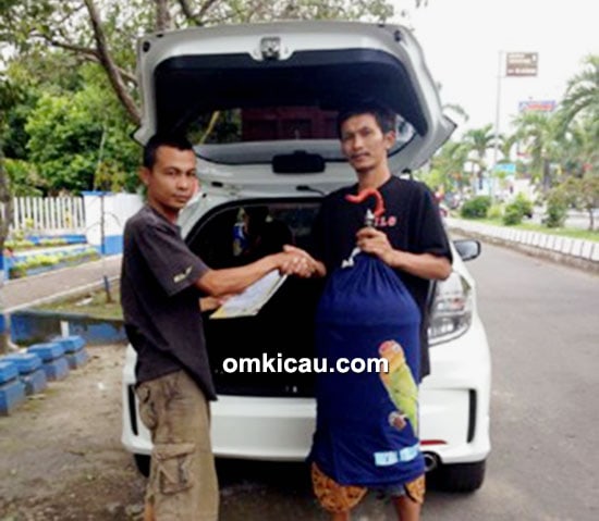 Kru Boby Byna Lestari (kiri) take-over LB Sri Ratu