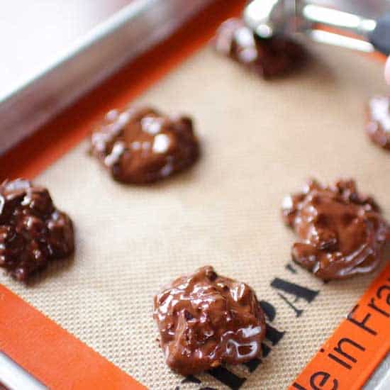 Chocolate Cookies | One Dish Kitchen | Holiday Gift Guide