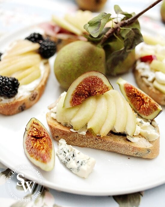 Pears on sourdough Toast blue cheese and fresh figs