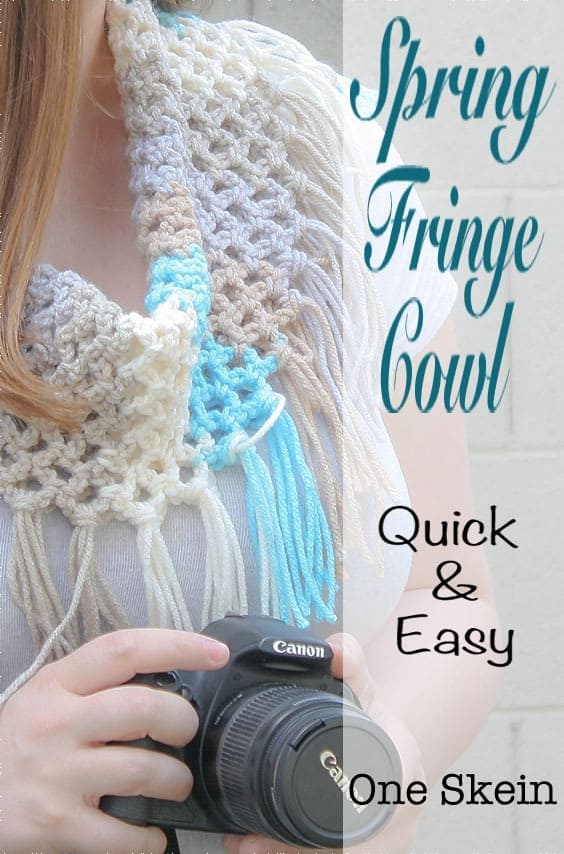 The Spring Stripe Cowl is a quick and easy free crochet pattern. The mesh stitch keeps this cowl light and perfect for spring and summer. This is a great pattern for beginners.