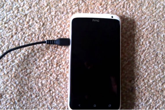 How To Fix HTC One Not Charging Or Turning On 6 How To Fix HTC One Not Charging Or Turning On