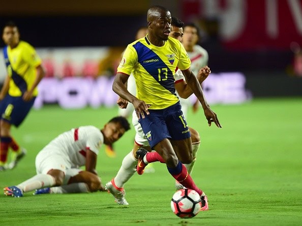 Ecuador's Enner Valencia controls the ball during the Copa America Centenario football tournament match in Glendale, Arizona, United States, on June 8, 2016. / AFP / ALFREDO ESTRELLA (Photo credit should read ALFREDO ESTRELLA/AFP/Getty Images)