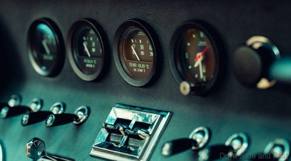 Simple classic car instruments that work well a long time
