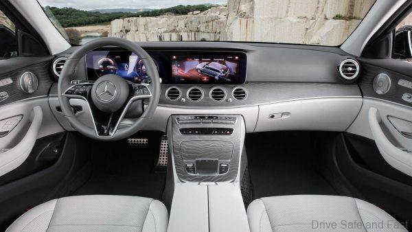 Mercedes-Benz All-Terrain_dashboard