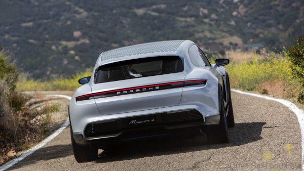 Porsche Taycan Cross Turismo_rear