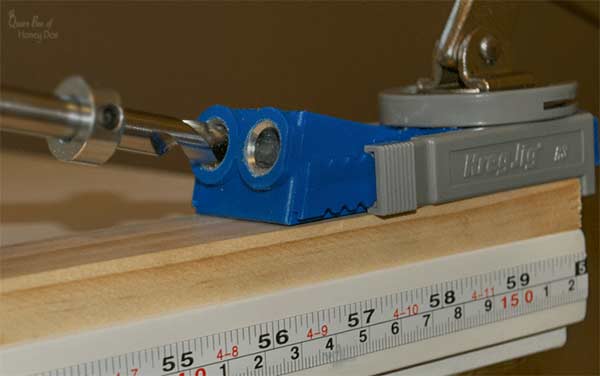 drilling pocket holes with the Kreg R3