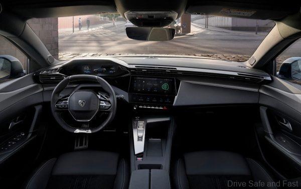 dashboard of the Peugeot 308 SW Station Wagon