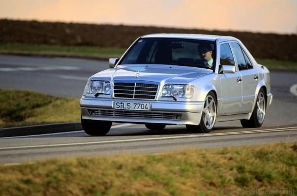 Mercedes W124_front