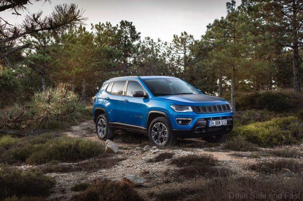 Jeep Compass 4xe_blue