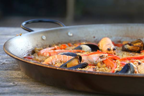 Hoe maak je paella met zeevruchten