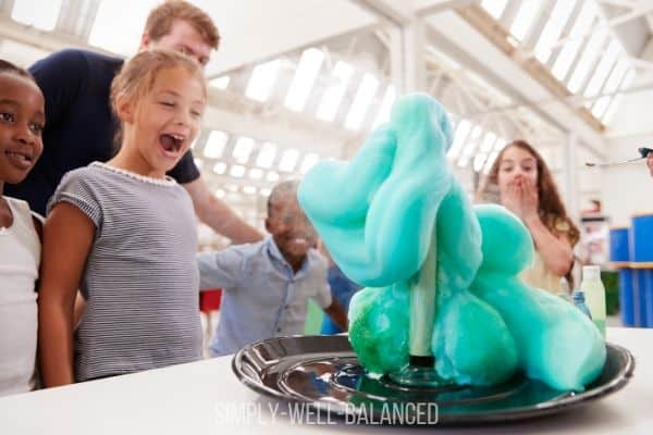 kids doing science