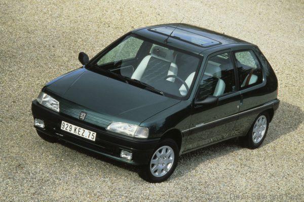 Peugeot 106 from the front