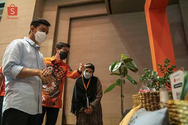 Shopee Collaborates with Mayor Gibran to Prepare MSMEs in Surakarta (source: special) Shopee Collaborates with Mayor Gibran to Prepare MSMEs in Surakarta
