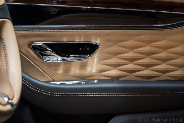Bentley Flying Spur_door panel