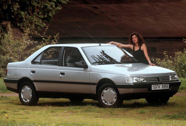 PEUGEOT 405 stock showroom model