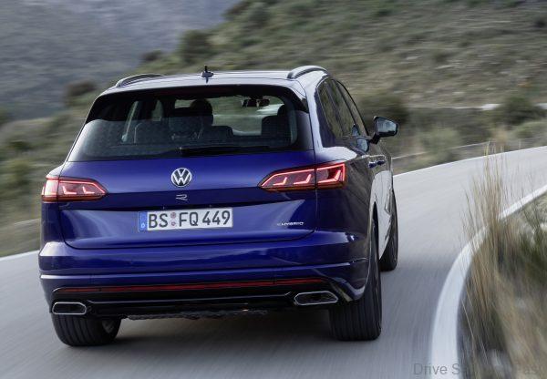 Volkswagen Touareg R PHEV_rear