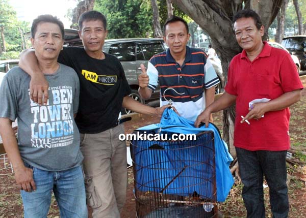 Kru murai batu Smash