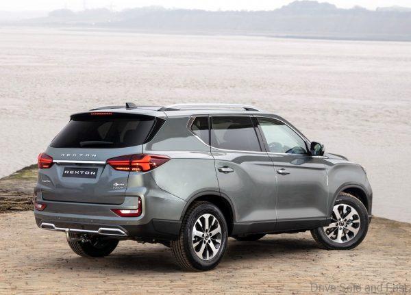SsangYong Rexton_2020_SUV_rear view
